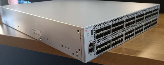 Interruptor del SAN del brocado de 6520 FC con 48pcs 16 el transmisor-receptor de los Gbps SFP+