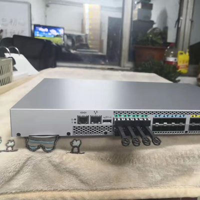 BR-G610-8-16G-0 estante de interruptor del brocado G610 8P aumentable con el transmisor-receptor de 16Gbps SWL SFP+
