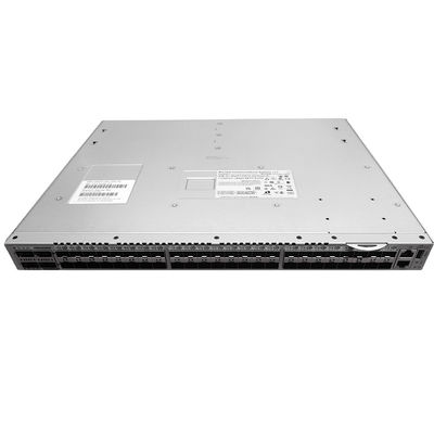 Conmutador SAN Brocade G620 con 24 puertos activos, canal de fibra Gen 6 y ancho de banda agregado de 2 Tbps