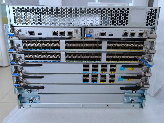 Ocho licencia vertical de la VAINA del brocado de director Gen6 Fibre Channel 16U del brocado X6-8 de las ranuras de la cuchilla