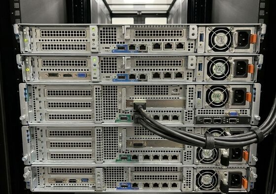 Mellanox MCX75310AAS-NEAT ConnectX-7 400Gb/s NDR InfiniBand Puerto único OSFP PCIe 5.0 x16 Tarjeta de red para servidor de inteligencia artificial