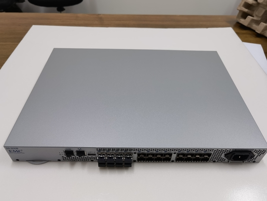24 interruptores portuarios DS-300B del SAN del brocado de 8G DELL EMC para Connectrix B