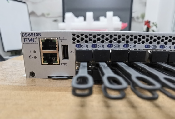 Corriente continua del interruptor de BR-6510DC-24-8 G-R Brocade 6510 SAN 24P 8GB SWL